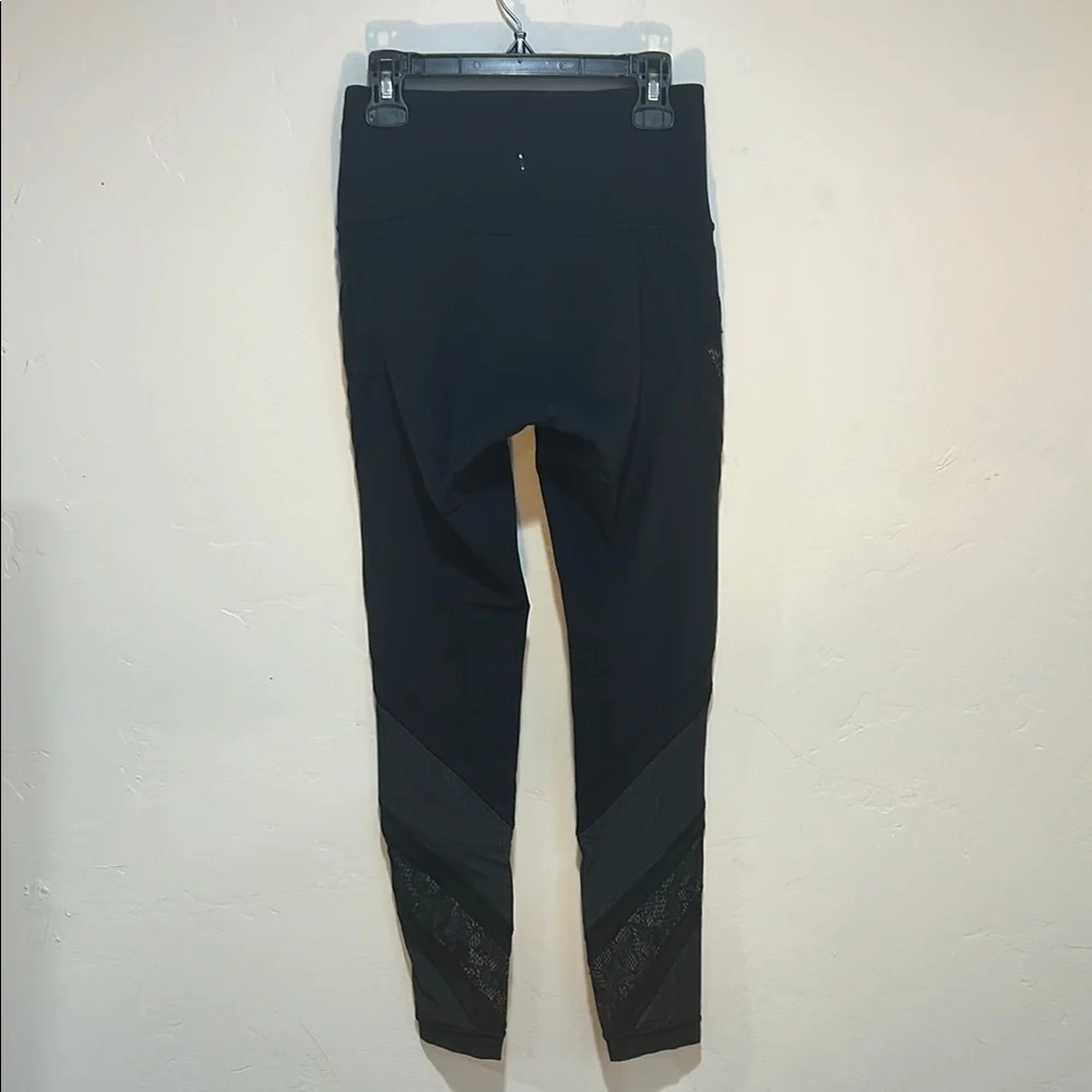 Lululemon Wunder Under Lace Leggings - Picture 8 of 15